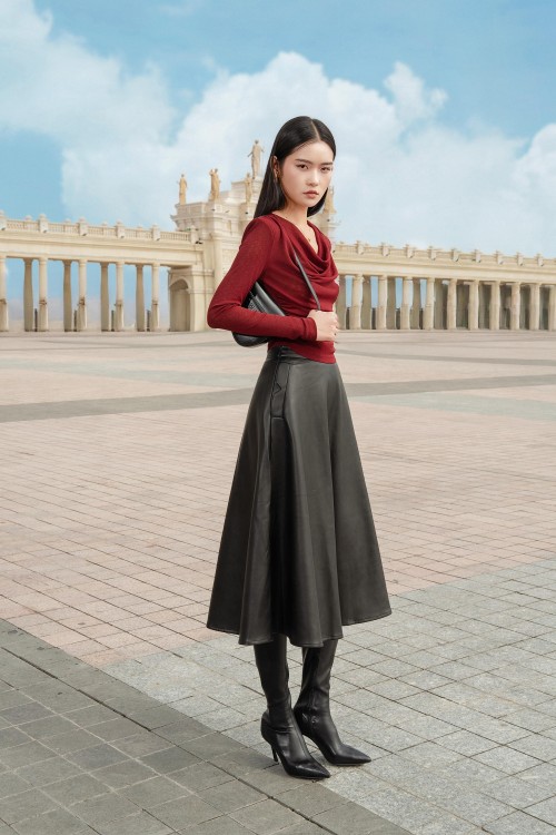 Sixdo Black Leather Flared Skirt